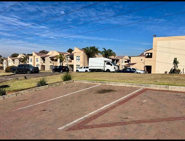 2 BEDROOM APARTMENT FOR SALE IN MEREDALE